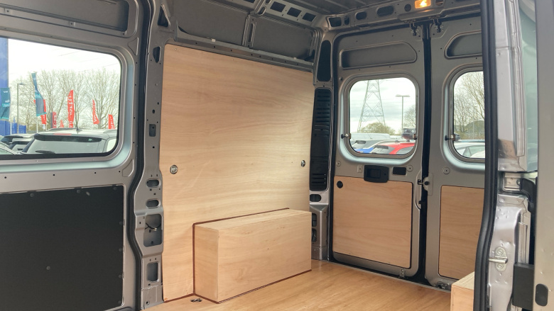 Vauxhall Movano 3500 L2 Diesel Fwd 2.2 Turbo D 140ps H2 Van Prime